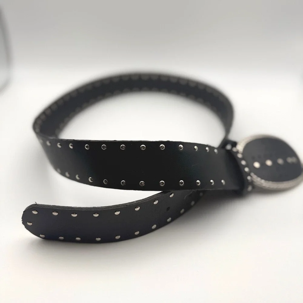 Steve‎ Madden Mens Black Leather Studded Belt Silver Oval Buckle 37 Inch